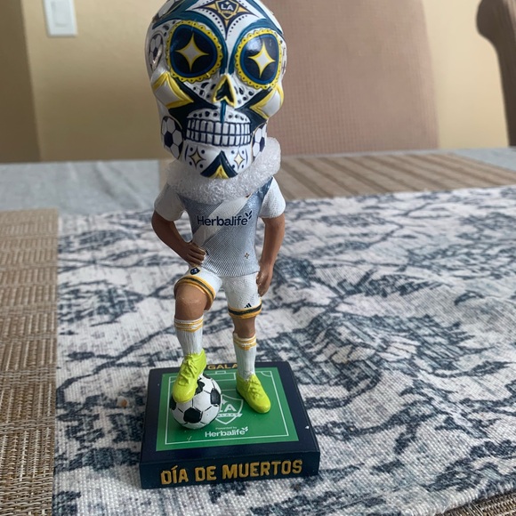 LA GALAXY DIA DE LOS MUERTOS BOBBLEHEAD 2024 - Picture 5 of 5